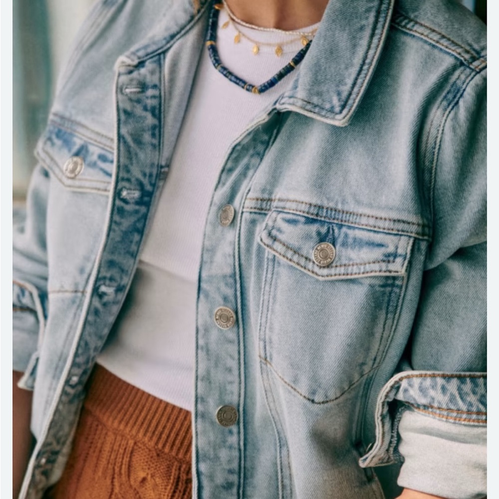 NWT Sézane Wilfrield denim jacket in snow blue wash in size small